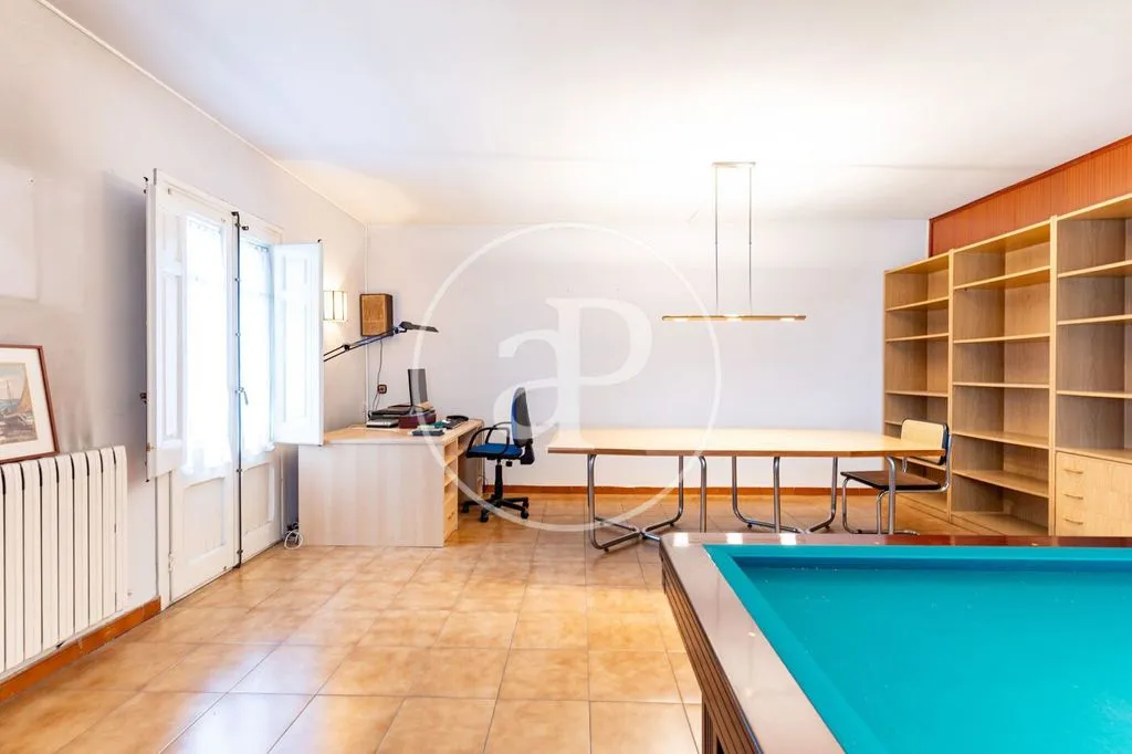 Pièces - Luxury Villa with Pool in Sabadell
