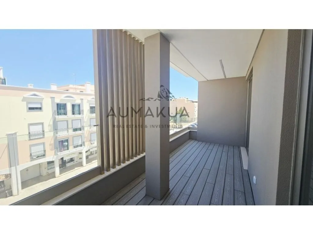 Balcon - Modern Flat with Electric Car Charging in Almancil