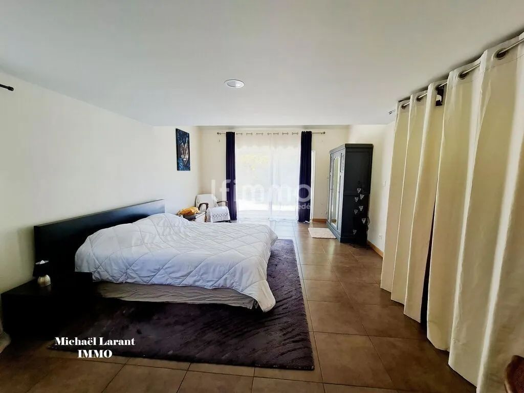Magamistoad - Renovated House with Pool near Lencloître