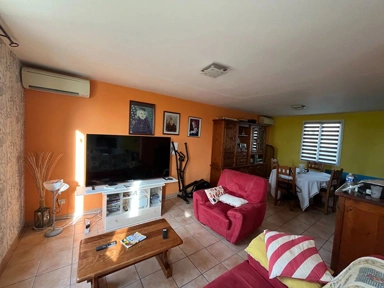 Séjour - Maison avec Garage et Terrain à Proximité d'Auneau