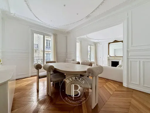 Salle à manger - Appartement Haussmannien Meublé à Paris 16ᵉ