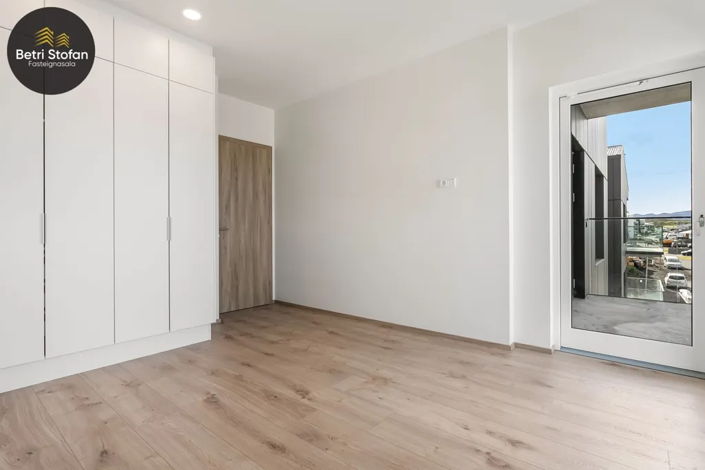 Chambres - Modern Apartment with Garden in Garðabær