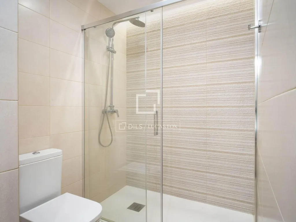 Salles de bain - Contemporary Apartment with Terrace in Marbella