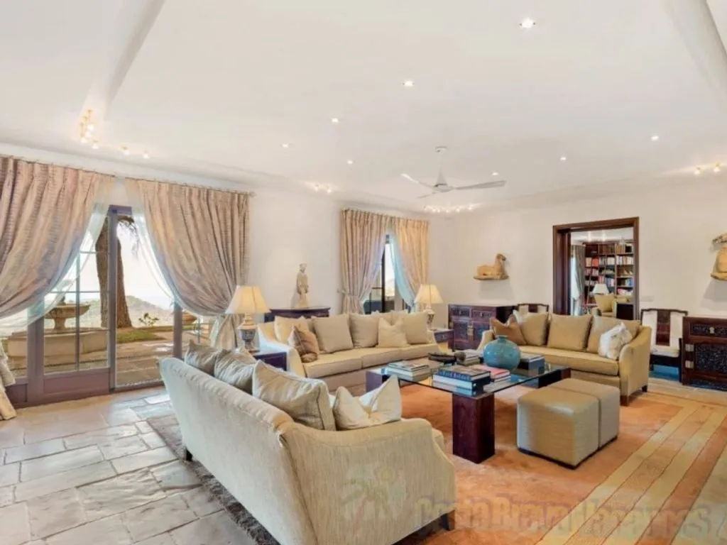 Elutuba - Mediterranean Villa with Private Helipad in Ojén