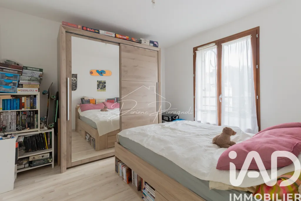 Chambres - Appartement Récemment Construit avec Terrasse à Maffliers