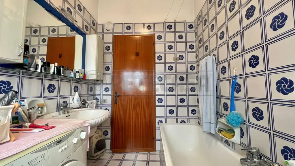 Salles de bain - Villa with Secure Vault in Vo'