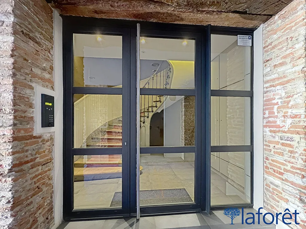 Esik - T1bis with Courtyard View in Toulouse