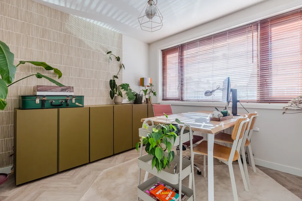 Kabinet - 1930s Semi-detached House with Garden in Haarlem