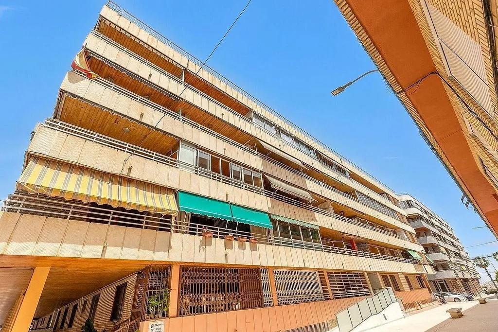 Exterior - 3-Bed Apartment with Terrace in El Acequión