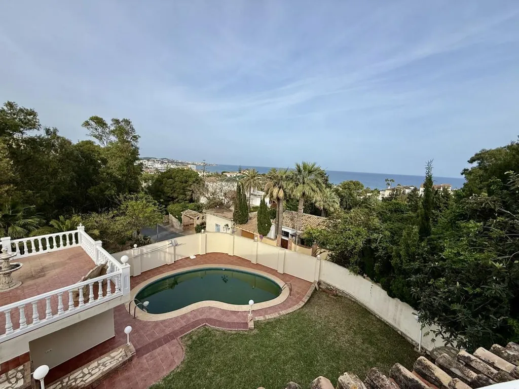 Bassein - Detached Villa with Sea Views in Calahonda, Mijas