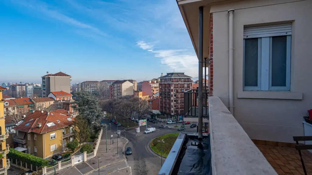 Balcon - Panoramic Apartment with Balcony in Turin
