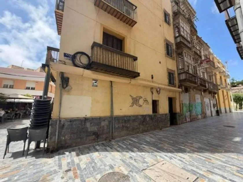 Esterno - Modernised Flat with Balcony in Historic Centre