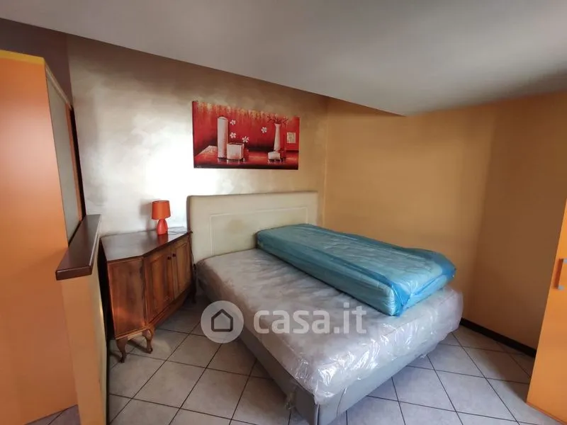 Chambres - Two-Level Apartment with Balcony in Bergamo