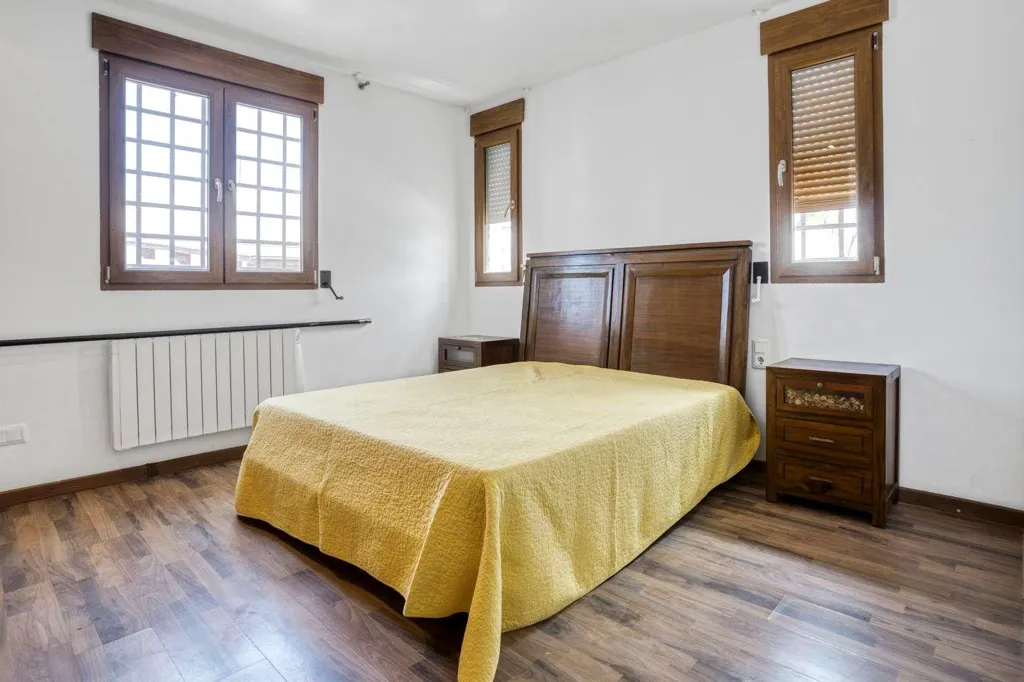 Chambres - Villa with Pool in Camì Paterna-Lloma del Calderer