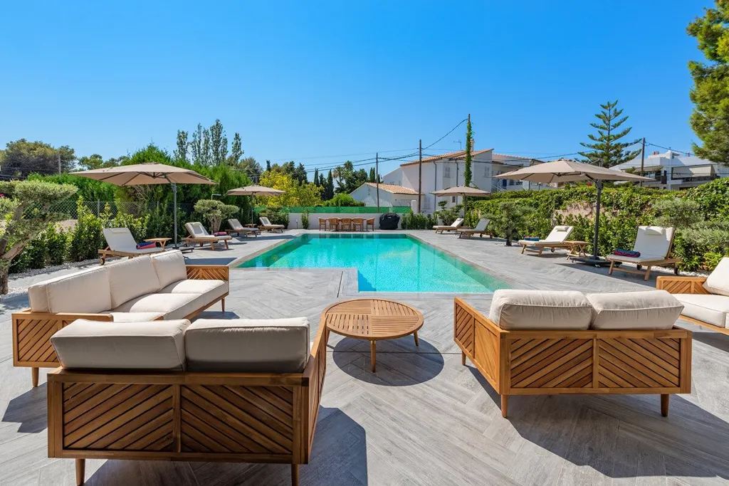 Piscine - Beachfront Villa with Pool in Puerto Pollensa