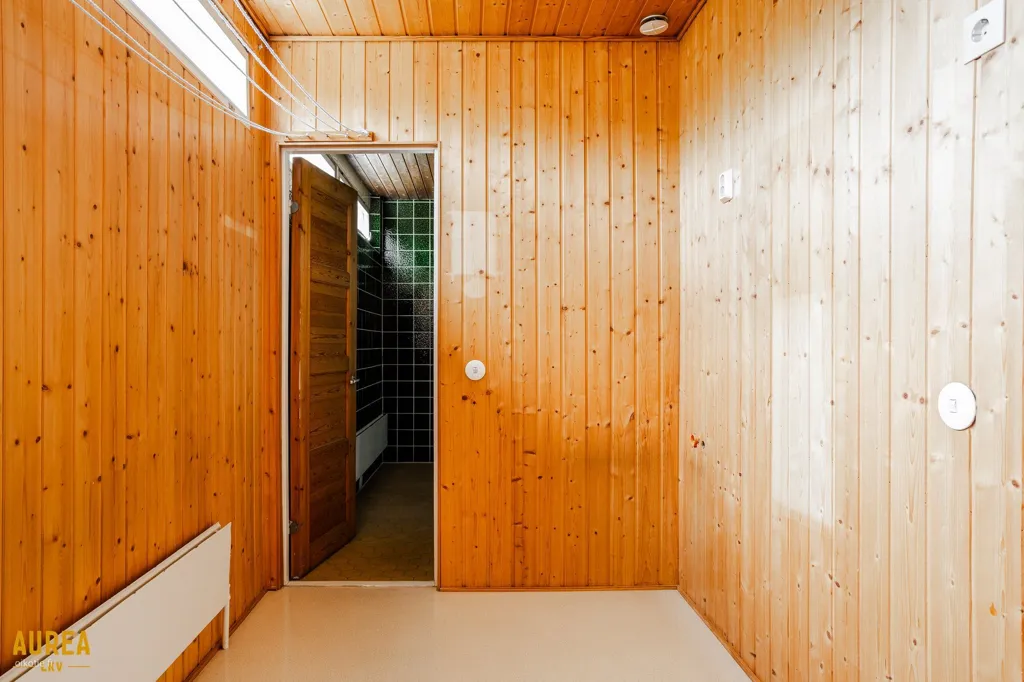 Esik - 70s House with Sauna in Koskela