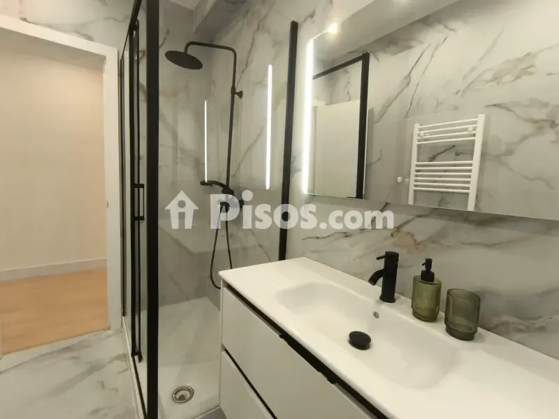 Salles de bain - Renovated Flat with Balcony in Barakaldo Centre