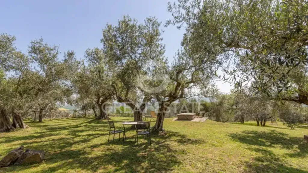 Jardin - Rustic Apartment with Pool in Piegaro