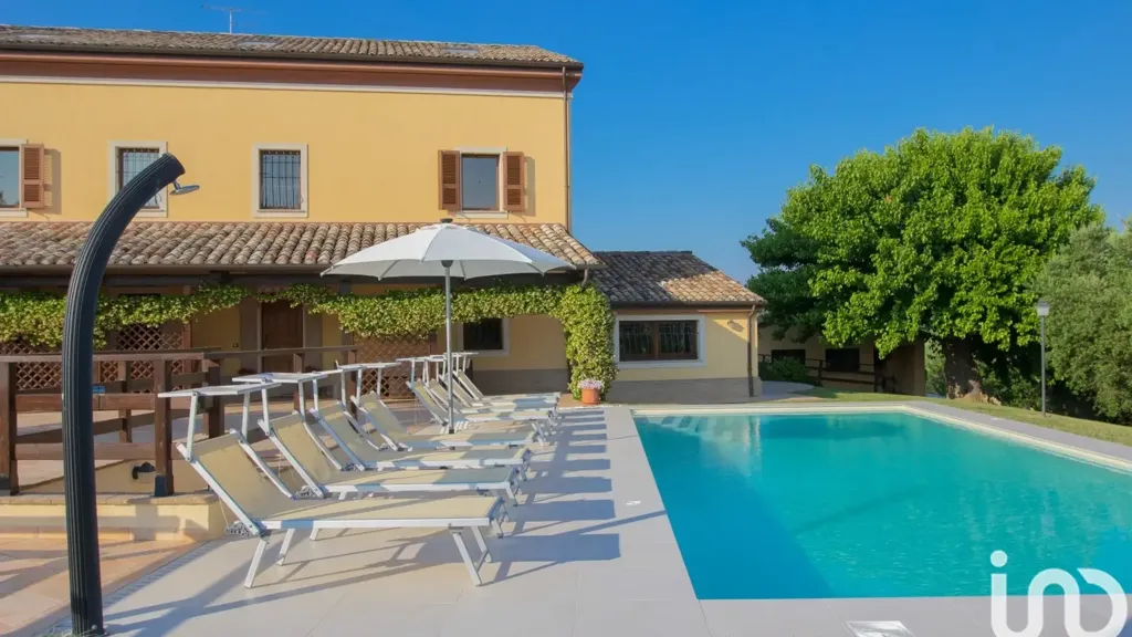 Bassein - Villa with Pool in Senigallia