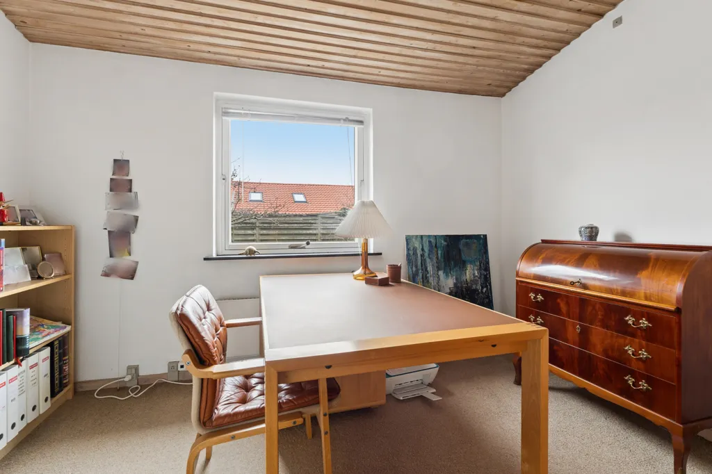 Bureau - Gulstens Villa in Hørsholm