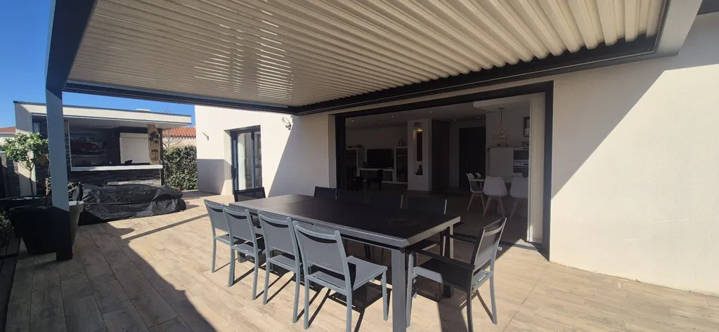 Terrass - Villa with Pool in Millas