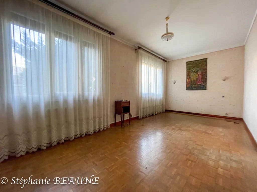 Elutuba - Five-Bedroom House with Garden in Eaubonne Centre