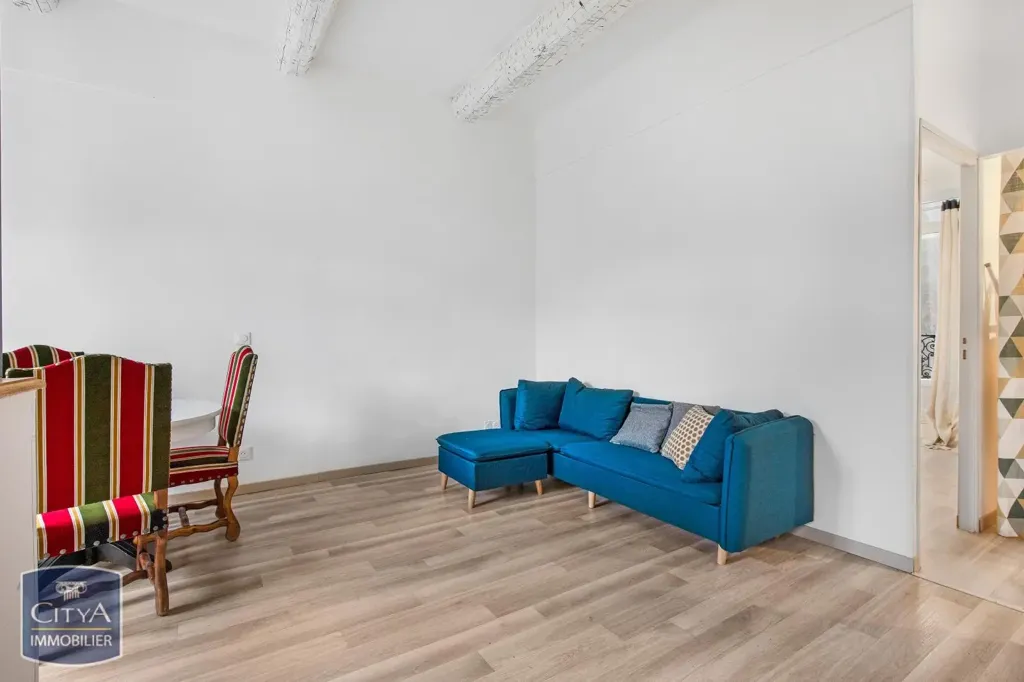 Living Room - Furnished Flat with Central Location in Béziers