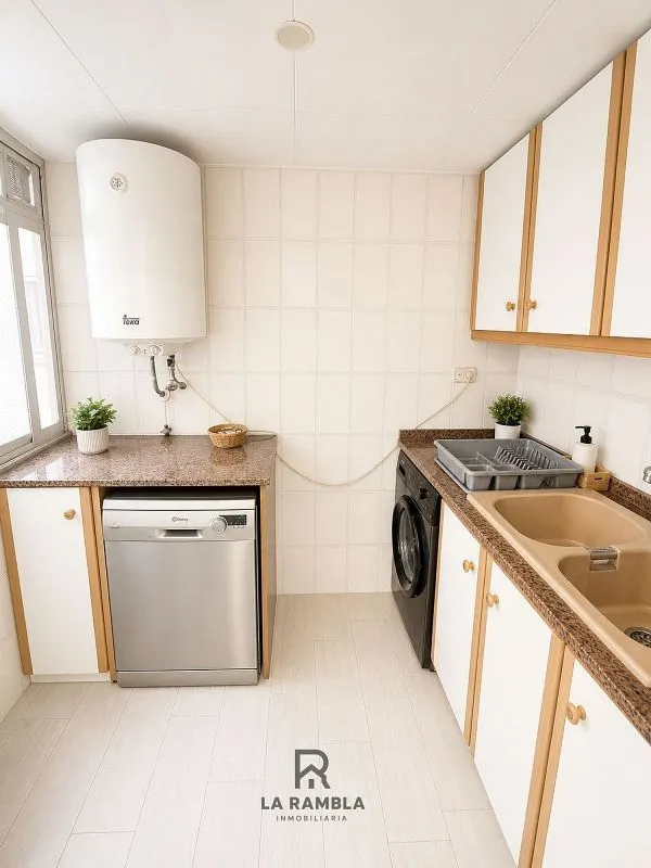 Cucina - Apartment with Balcony in Malilla