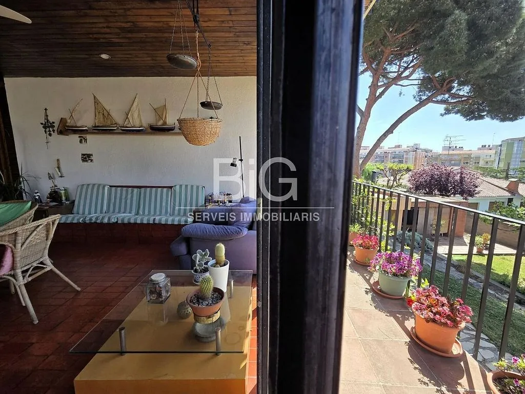 Terrass - Chalet with Pool and Terrace in Mataró