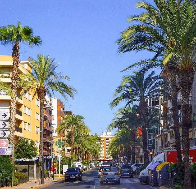 Apartment with Garage and Air Conditioning in Torrent