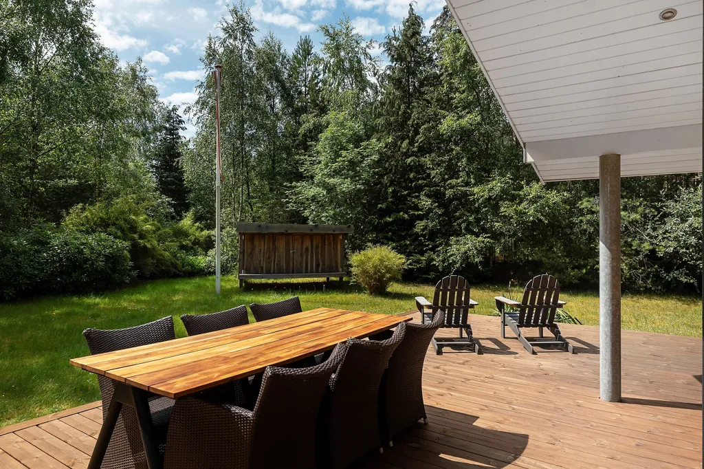 Terrace - Quality Summerhouse with Garden in Helberskov