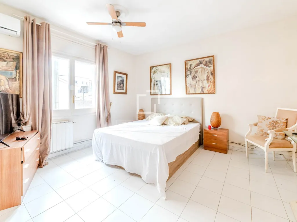 Magamistoad - Six-Bedroom House with Pool in Levantina