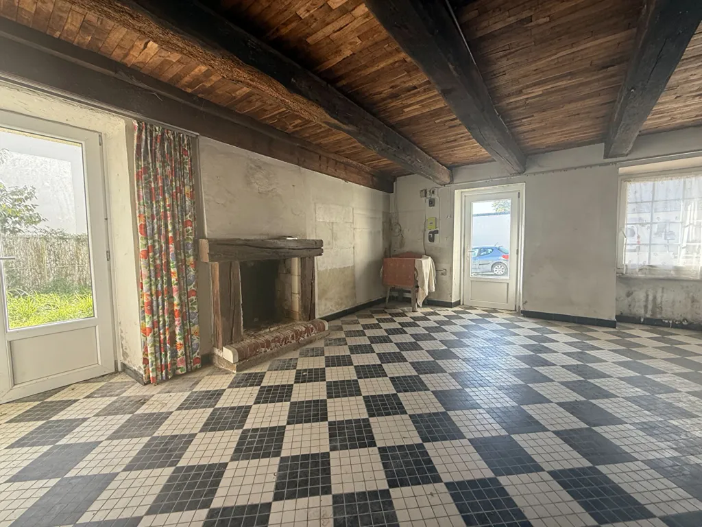 Séjour - Maison à Rénover avec Jardin près du Pont Miny