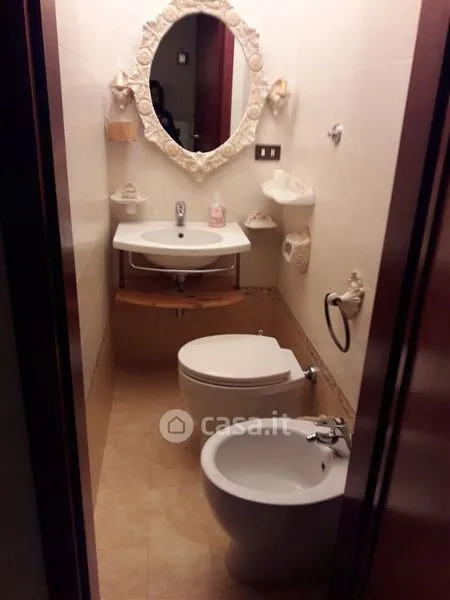 Salles de bain - Panoramic Apartment with Balcony in Poggio Picenze
