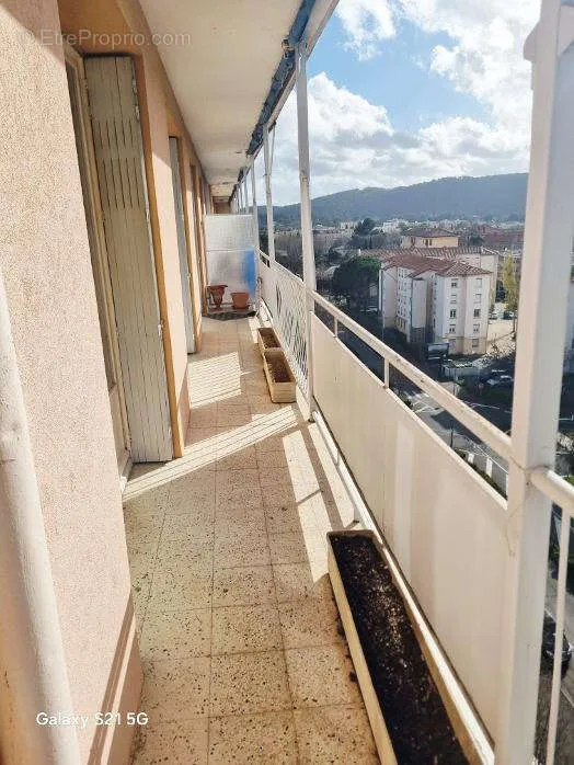 Rõdu - Duplex with Balconies near Centre, Draguignan