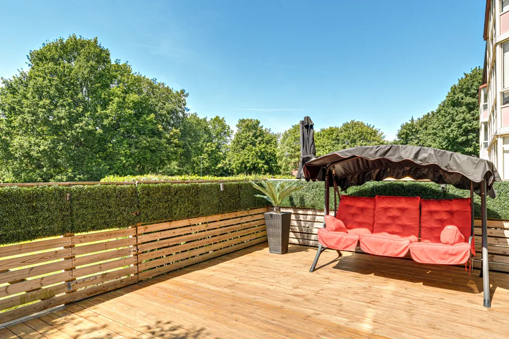 Terrasse - Renovated Two-Bedroom with Terrace in Hunnetorp