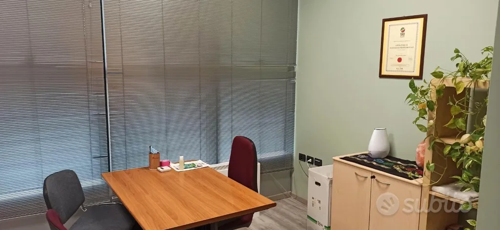 Kabinet - Shared Office Space with Large Window in Castelfranco Veneto