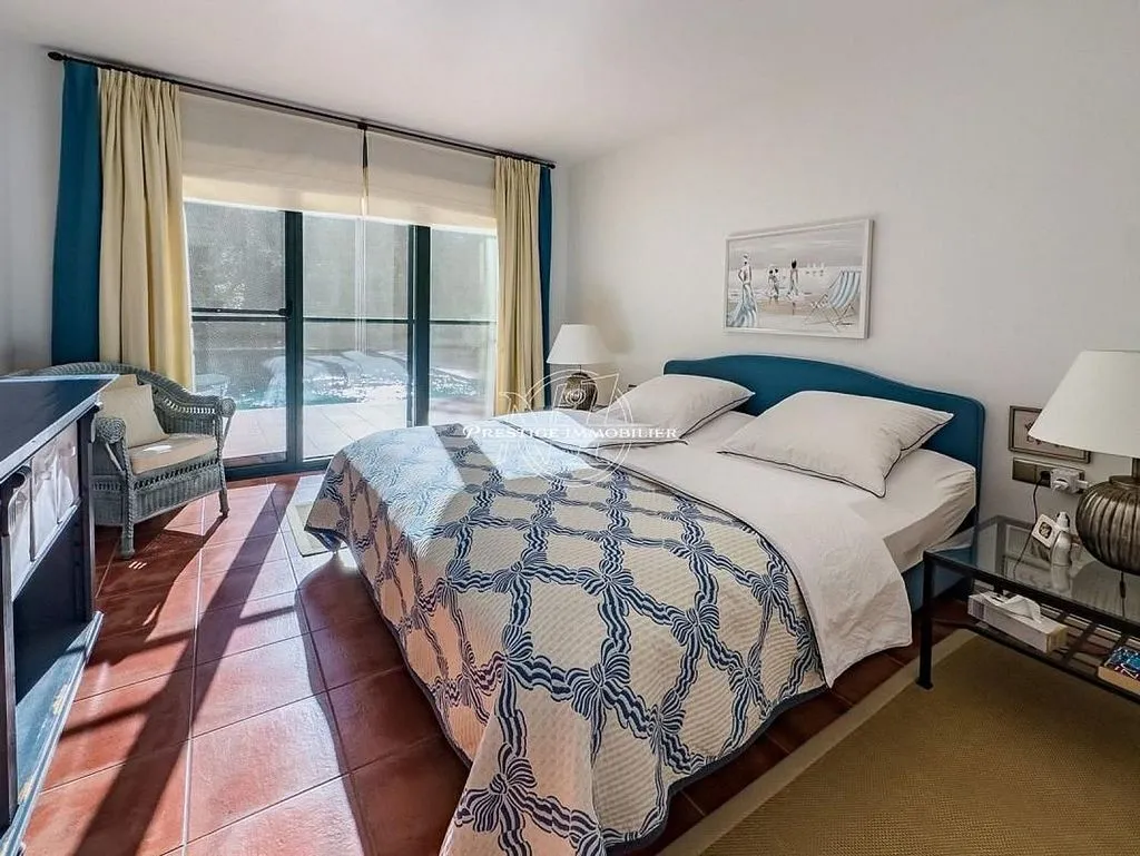 Chambres - Luxury Villa with Golf Views in Navata