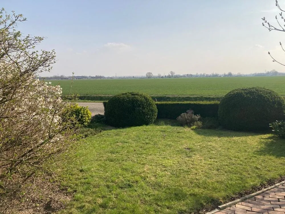 Aed - Detached House with Garden in Elst