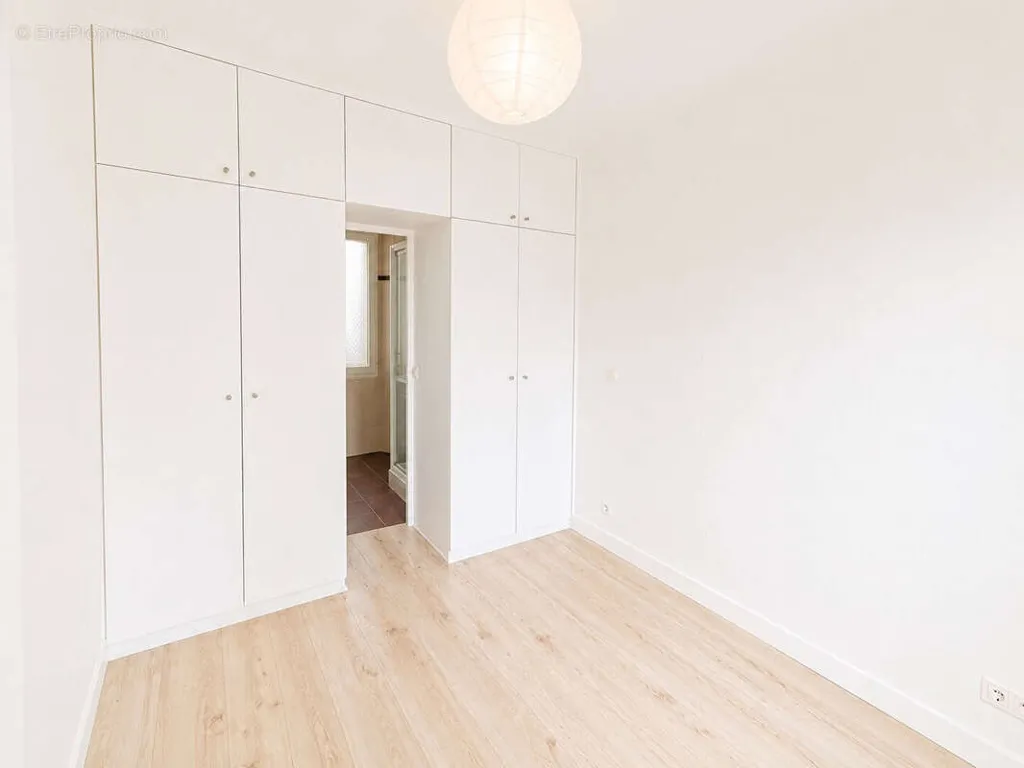 Magamistoad - Bright 2-Bed Flat near Metro in Pantin