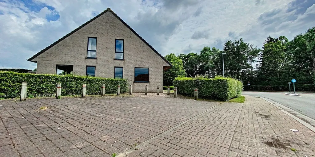 Extérieur - Villa avec Jardin et Garage à Roeselare
