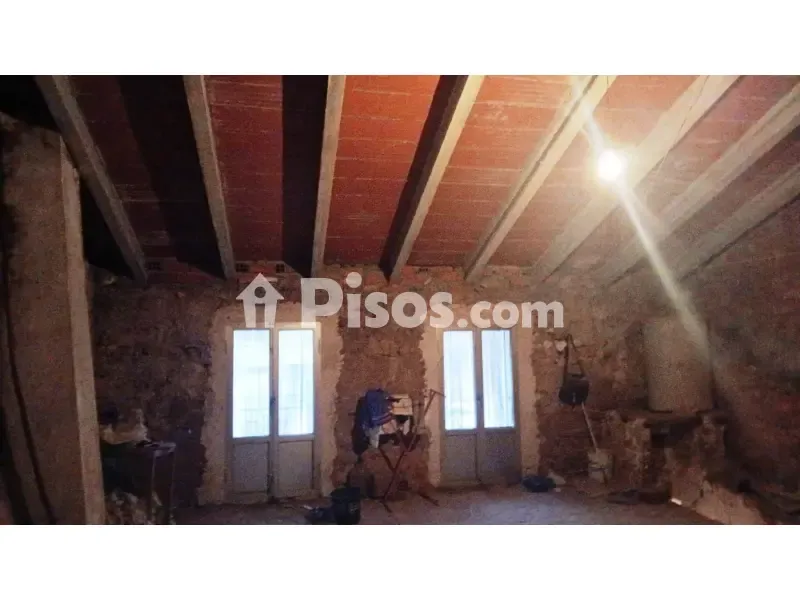 Toad - Rustic House for Renovation in Castellón