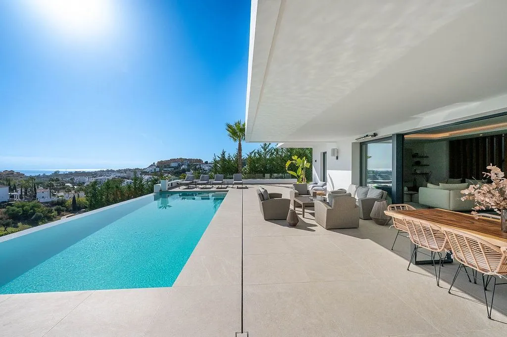 Piscine - Modern Chalet with Pool in El Padrón