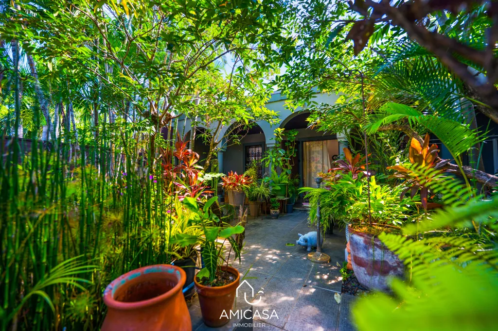 Aed - House with Pool in La Possession
