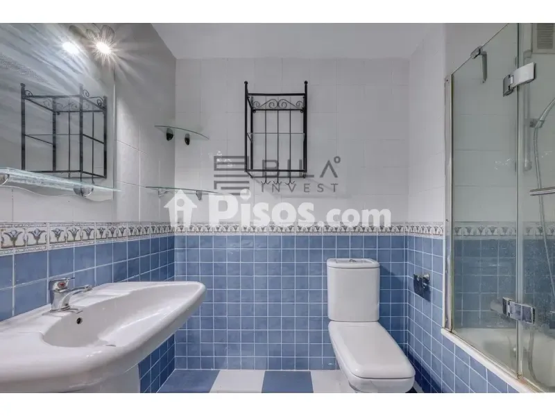 Bathrooms - Apartment with Private Garage in Marbella Reserve