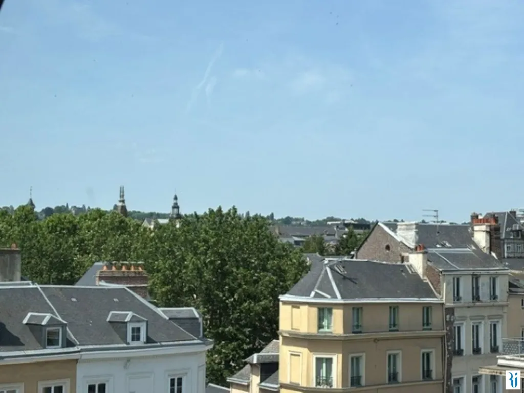 Balcony - Charming Flat with Parking in Rouen Centre