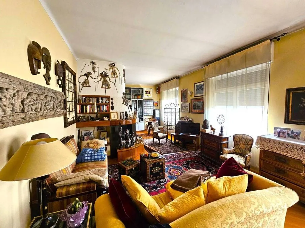 Soggiorno - Penthouse with Panoramic Views in Bologna