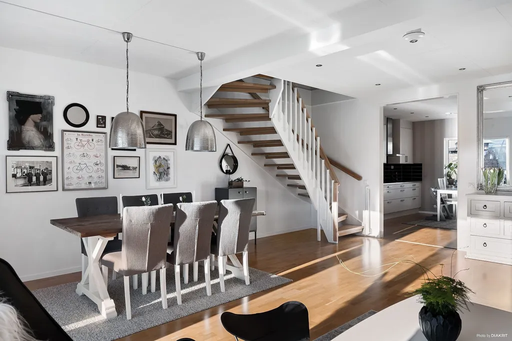 Dining Room - Two-Storey Villa with Garden in Ullstorp