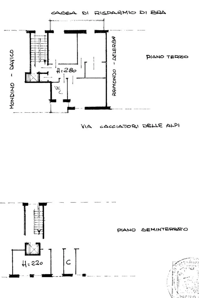 Plan - Top-Floor Apartment with Balcony in Bra