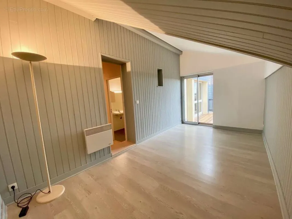 Toad - Duplex Flat with Terrace in Cabourg